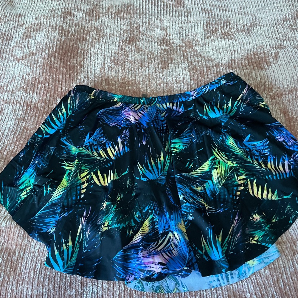 Really cute two piece torrid swim suite. Size 3